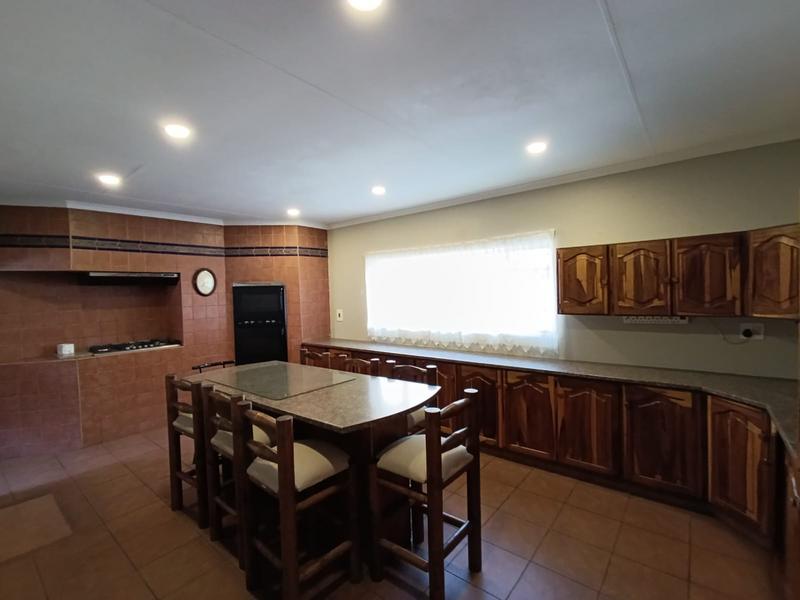 4 Bedroom Property for Sale in Middelburg Eastern Cape